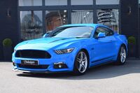 FORD MUSTANG